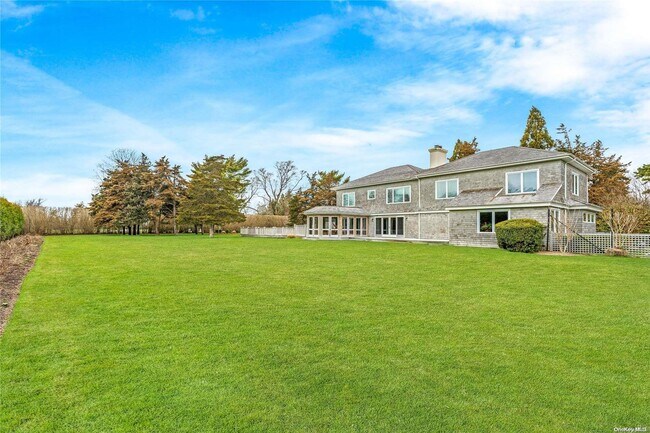 Photo - 13 Quogo Neck Ln