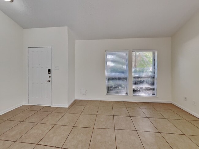 Photo - 428 Gleneagles Dr