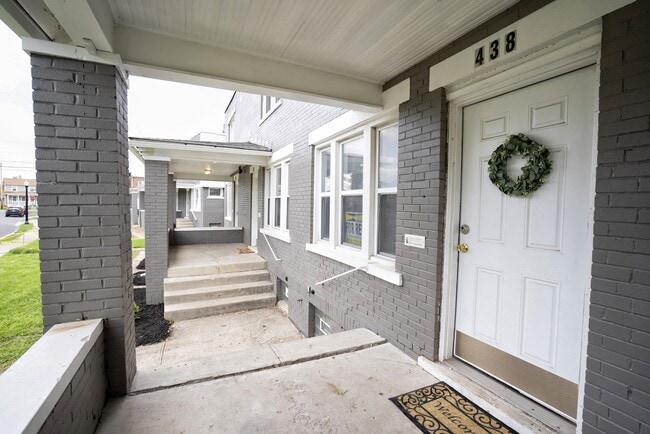Building Photo - 438 Columbian Ave Rental