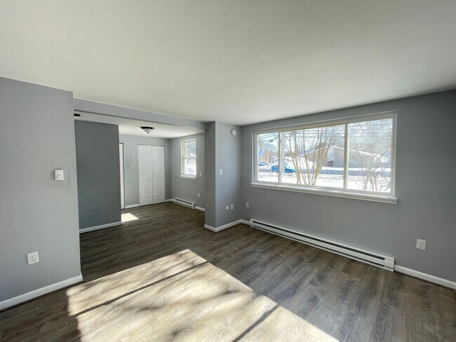 Photo - 183 Loudon Rd Unit 1