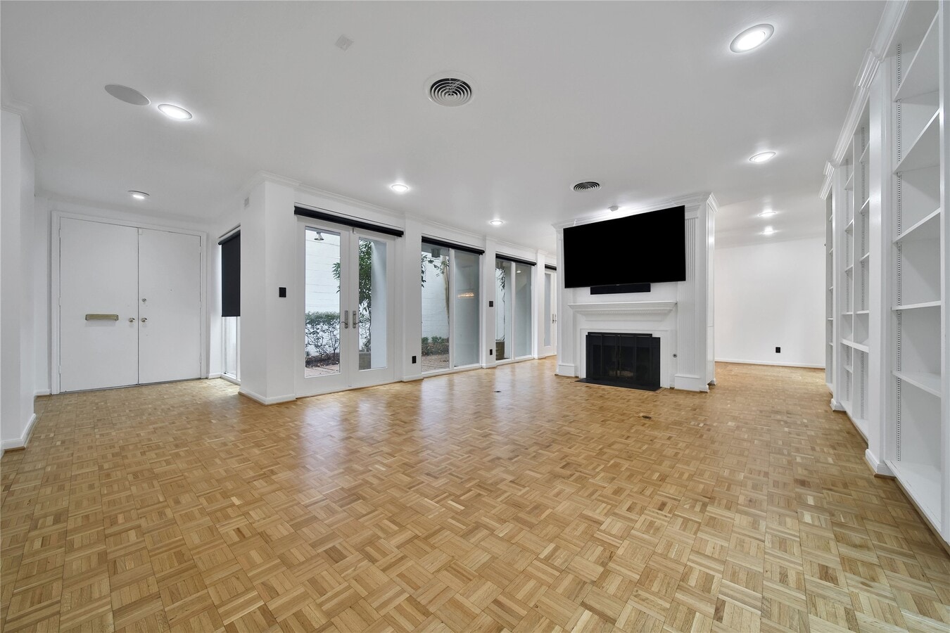 Photo - 33 River Hollow Ln