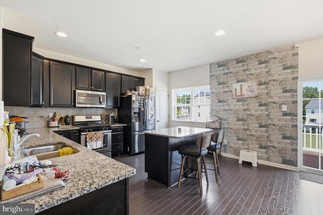 Photo - 141 Graystone Dr