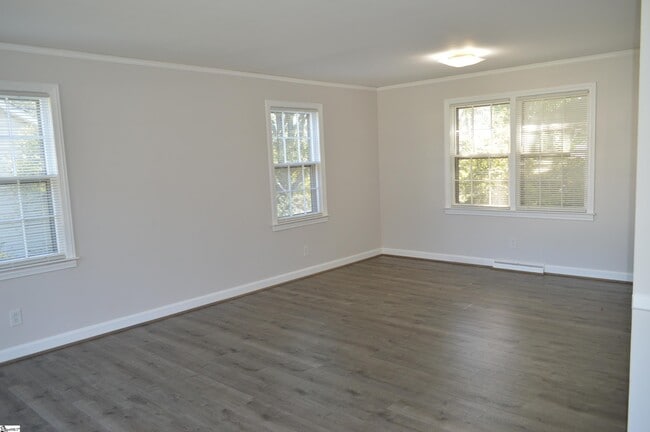 Photo - 206 Hillside Dr