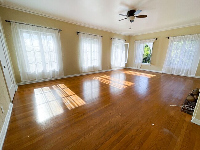 Photo - 620 S Ardmore Ave