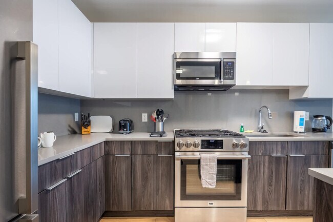 Photo - 355 Atlantic St Unidad FL10-ID1050444P