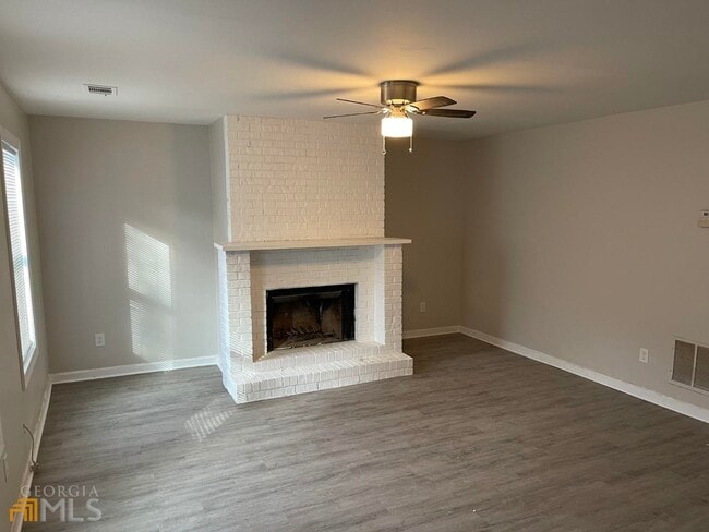 Photo - 907 Silverwood Dr Unit 907