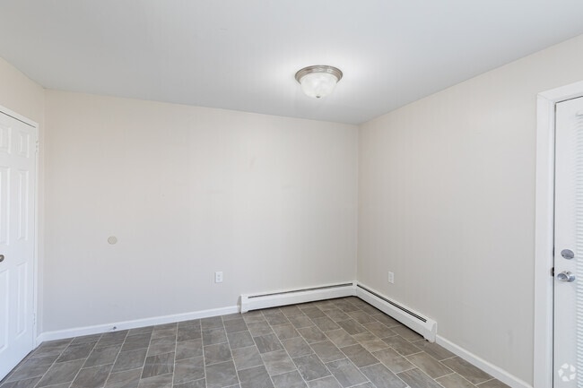 3BD, 1BA Townhouse (1026sqft) - Dining Room