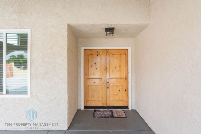 Photo - 13635 Arrow Route Unidad 1. Front 3 Bed 2 Bath