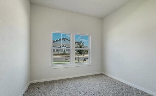 Photo - 11317 Hollering Pass