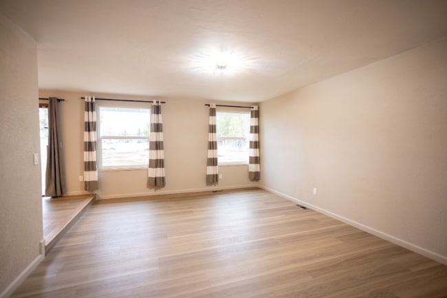 Photo - 5520 Valleyview Ln