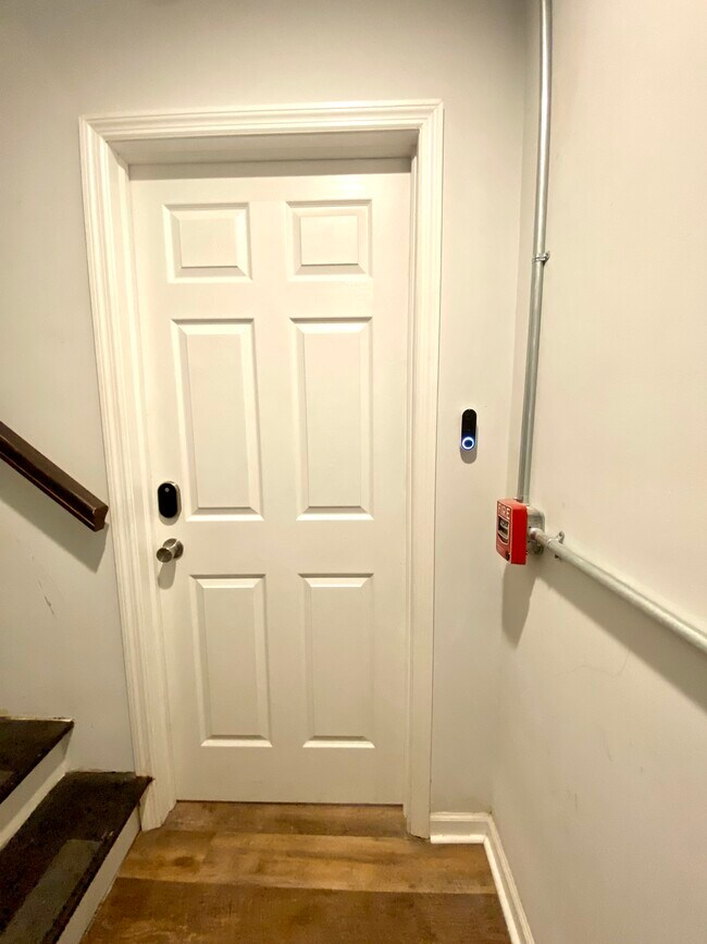 Photo - 402 Broadway Unit 2