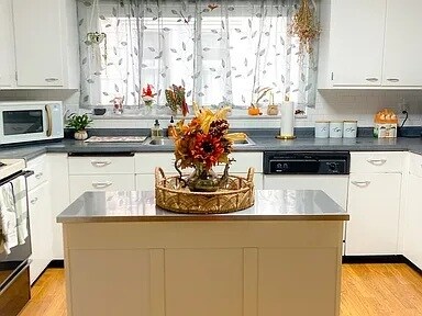 Photo - 303 Franklin St