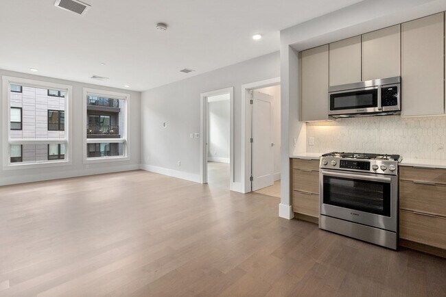 Photo - 3193 Washington St Unit 204