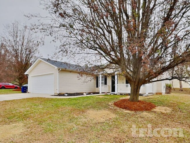 Photo - 301 Bedford Park Dr