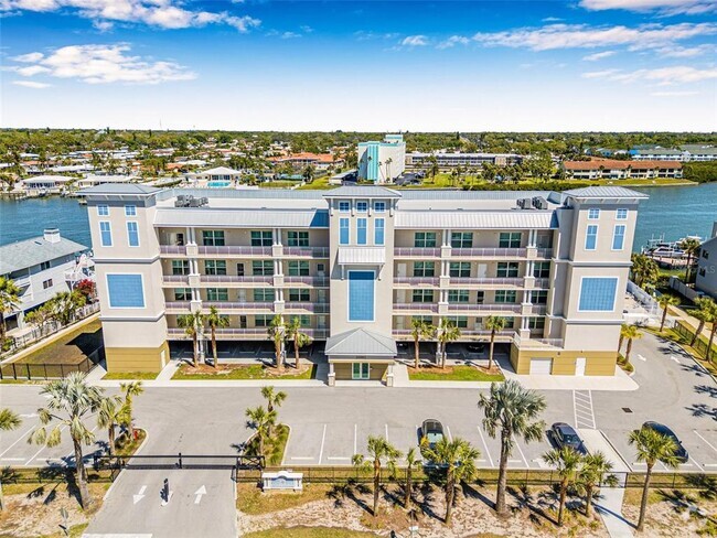 Building Photo - 20001 Gulf Blvd Unit 404 Rental
