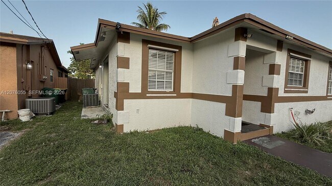 Photo - 230 NW 7th Ave