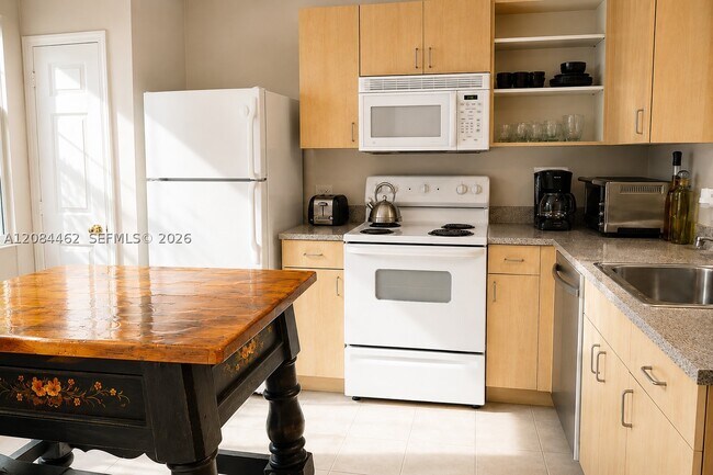 Photo - 533 NE 3rd Ave Unit 147