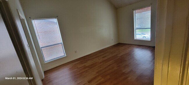 Master Bedroom - 7913 Bles Ave Unidad 3