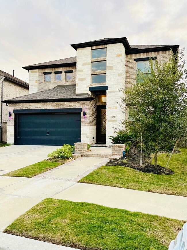 Photo - 18531 Wolf Mountain Ln
