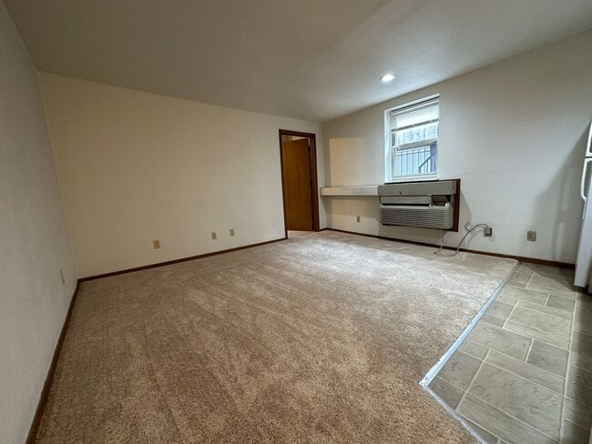 Photo - Large 1BR on Fifth Avenue - Prime Oakland Location! Call Today! Unit 360602R