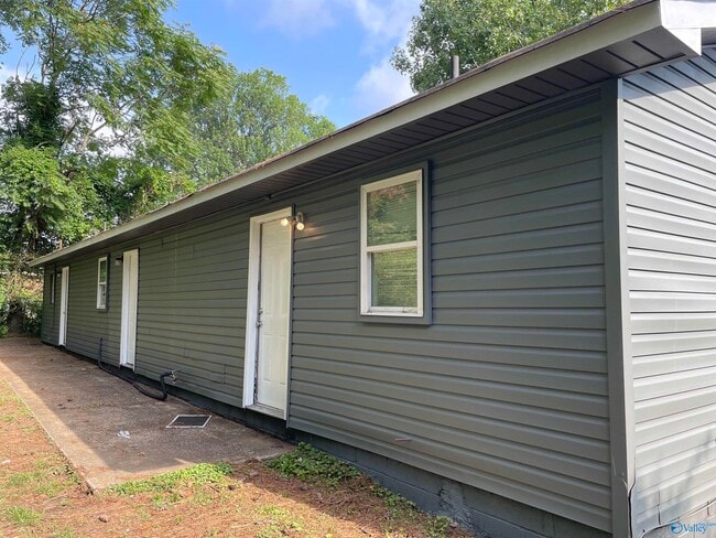 Photo - 2403 Mastin Lake Rd NE Unit 2