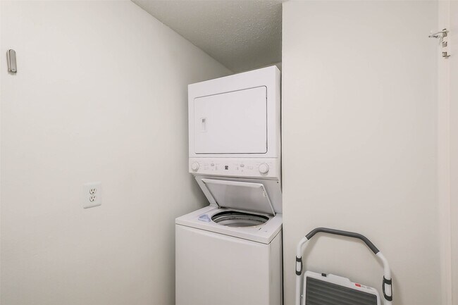 Photo - 10122 Waterstone Dr