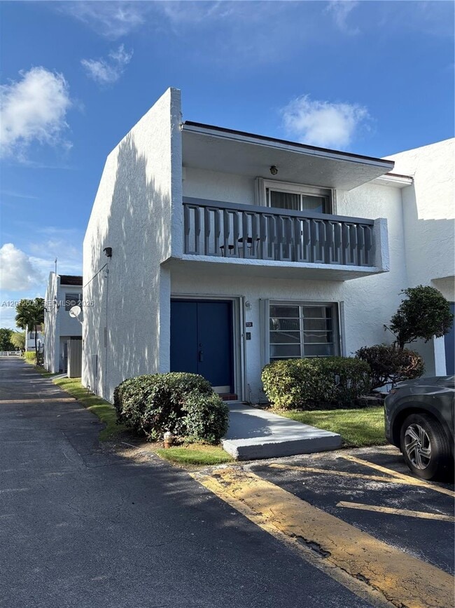 Photo - 17180 SW 94th Ave