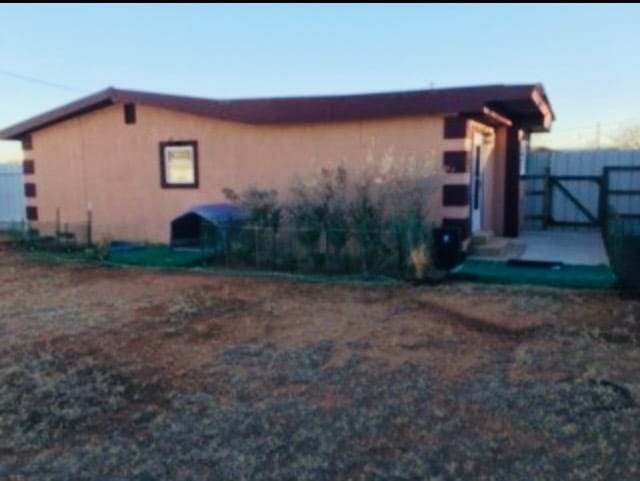 Pets friendly - 304 SE 2nd St