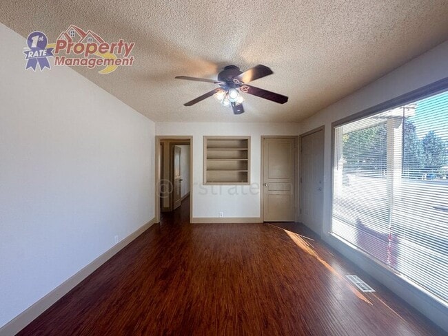 Photo - 1721 S Pacific St