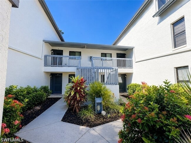 Building Photo - 17455 Woodland Trace Dr Unit F