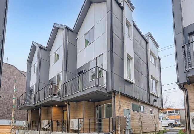 Photo - 7512 43rd Ave S