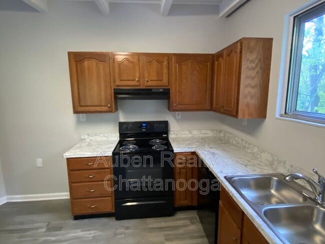 Photo - 4205 McCahill Rd