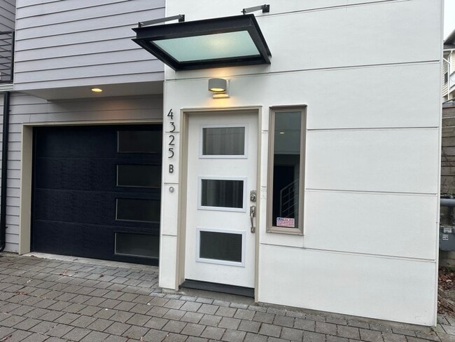 Photo - 3Bd/3.25Ba Seattle House