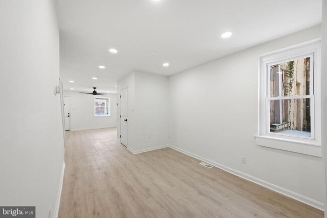 Photo - 2636 Lauretta Ave