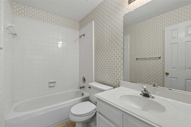 Building Photo - 1407 Almond Brook Ln