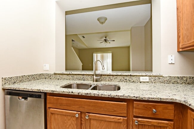 Photo - 1226 Sandstone Run