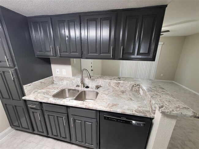 Photo - 12955 Woodforest Blvd Unit 41