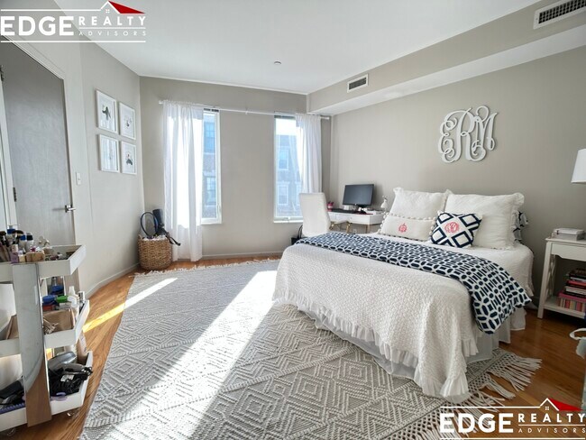 Photo - 57 Glenville Ave