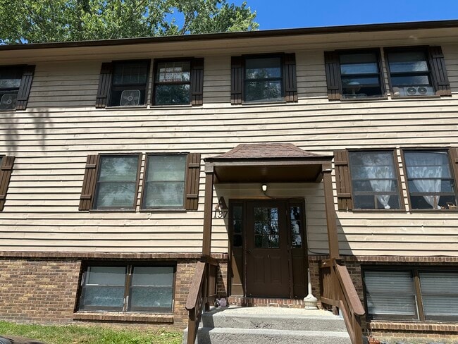 Photo - 137 Stoneybrook Ct Unit Stoneybrook