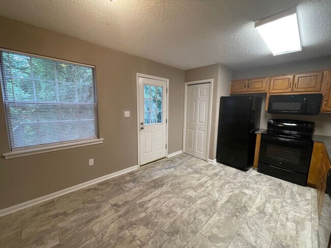 Photo - PRE-LEASING AUGUST 2026!