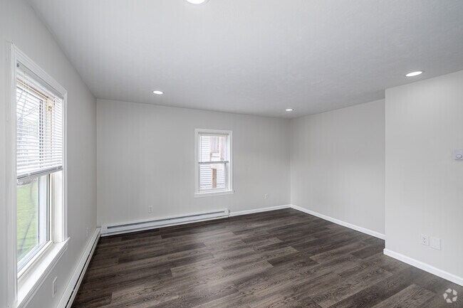 1BR, 1BA - 550SF - Living Room
