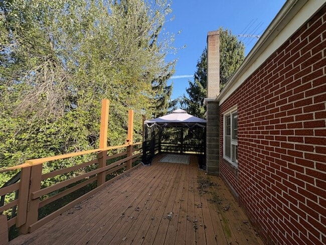 Photo - Brick Rancher with large yard near State Line