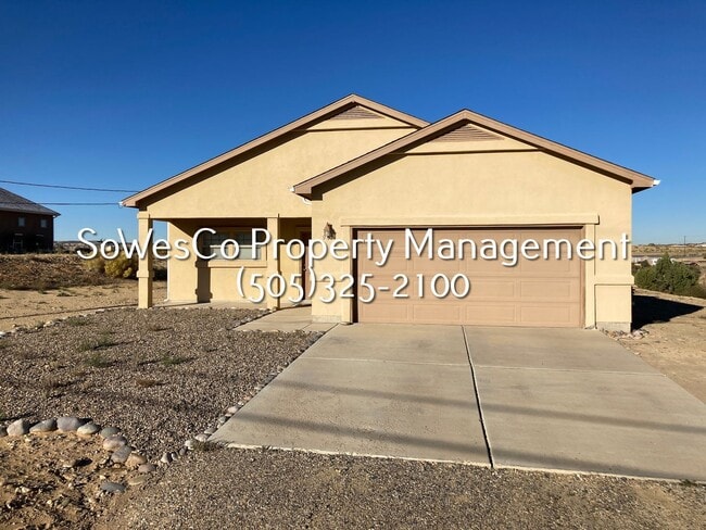 Building Photo - Beautiful Newer 3 Bedroom Home w/ Garage