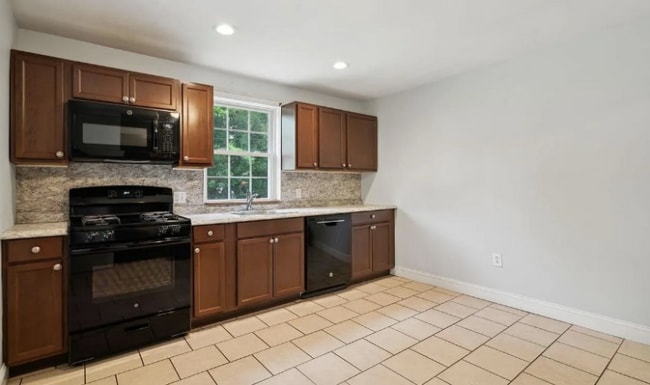 Photo - 309 Chestnut St