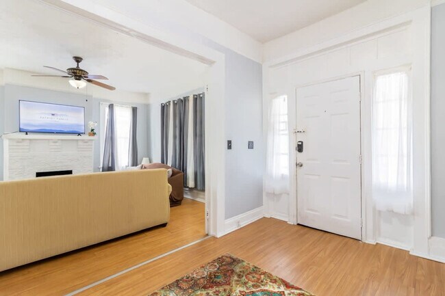 Photo - 633 3rd Ave Unidad ID1043436P