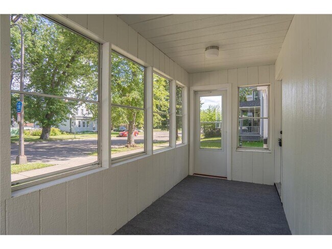 Photo - 1183 Edgerton St