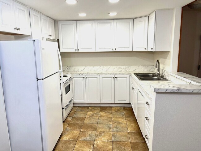 Photo - Mission Valley- Centrally Located Condo with AC, Private Patio and Parking.