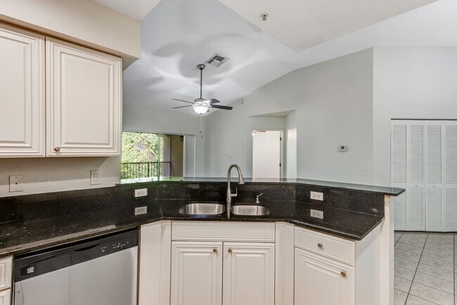 Photo - ** IBIS CLUB ** 3 BED / 2 BATH - CONDO - GATED COMMUNITY - SMALL PET OK! - ANNUAL RENTAL