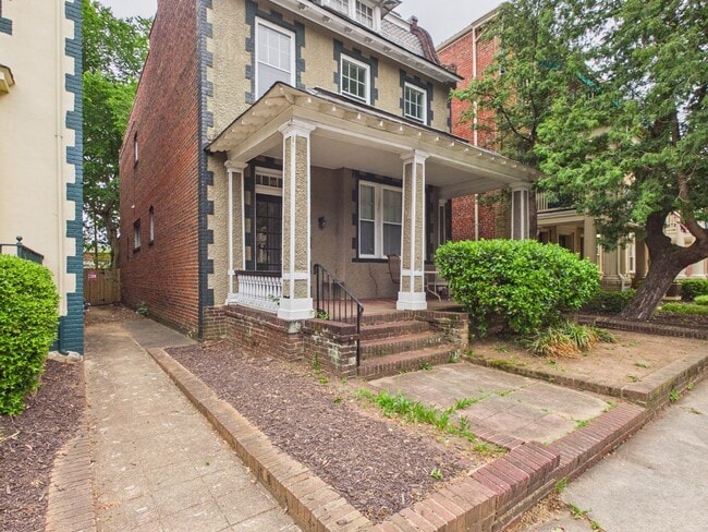 Building Photo - 19 S Arthur Ashe Blvd Unit Apt 3