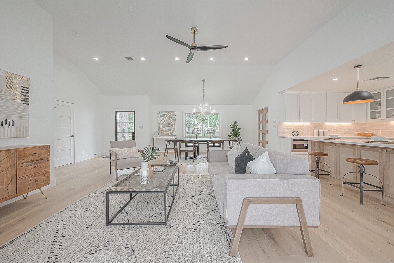 Photo - 6254 Locke Ln